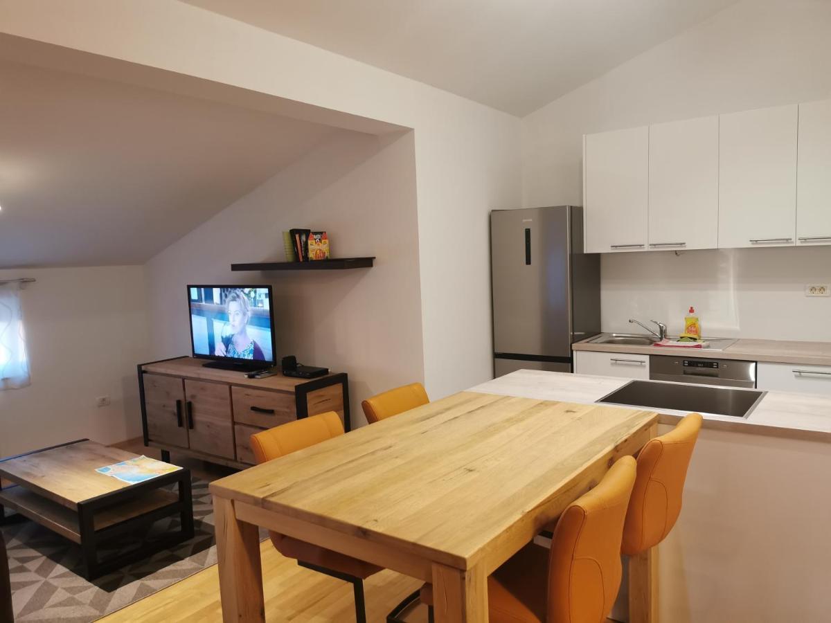 Bc Apartments - Mit Zentralheizung Сен Екстериор снимка