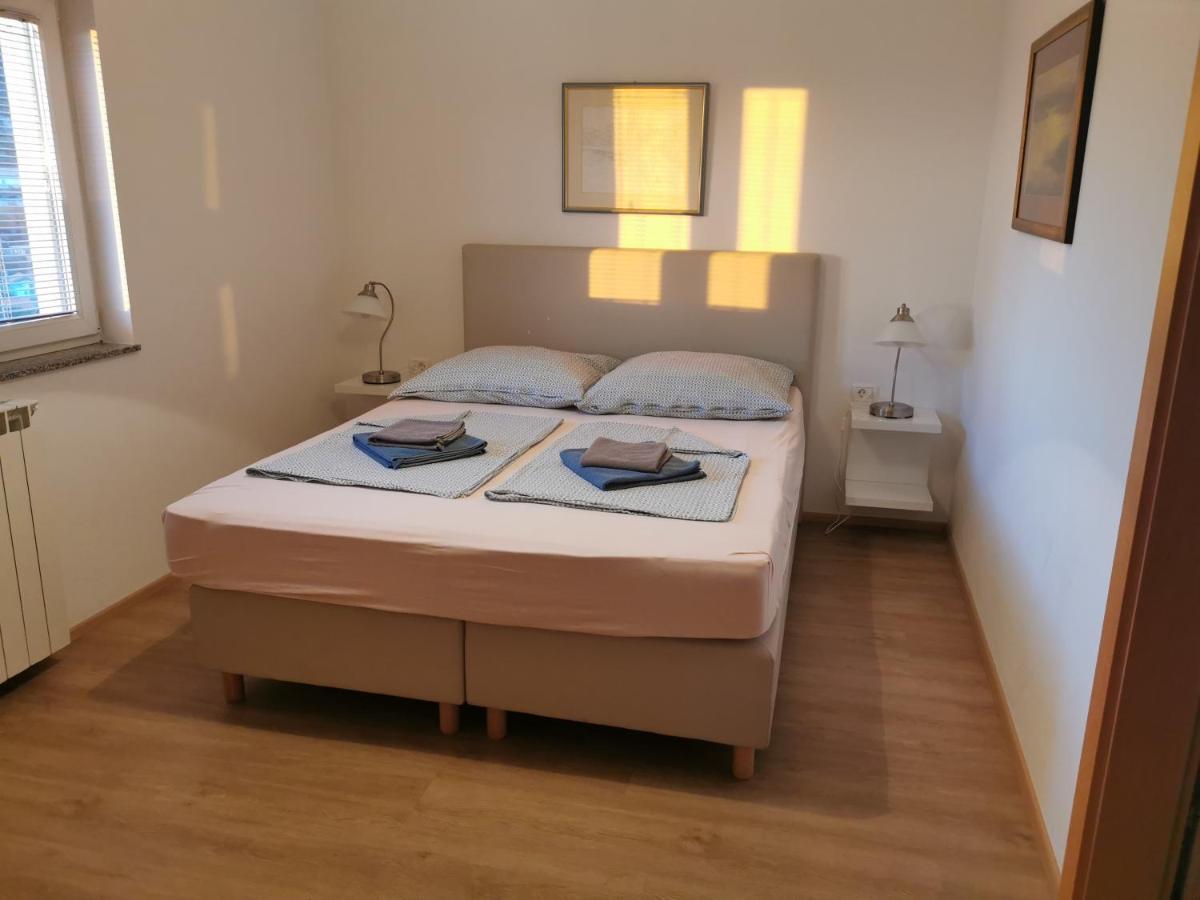 Bc Apartments - Mit Zentralheizung Сен Екстериор снимка